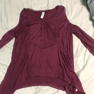 maroon shirt
